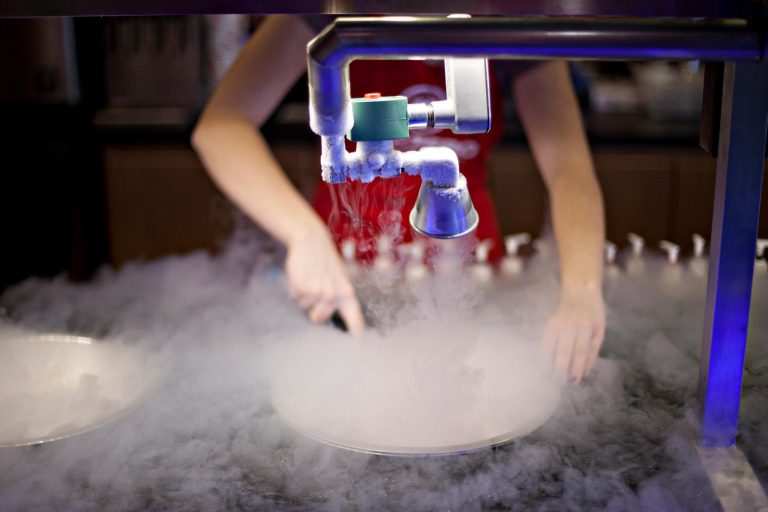 Sub Zero冰淇淋酸奶店：實現每個人的專屬冰淇淋