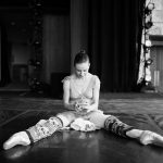 Isabella Boylston relaxes during rehearsals. Photo Karolina Kuras. Ballet Sun Valley Festival 2018 Web