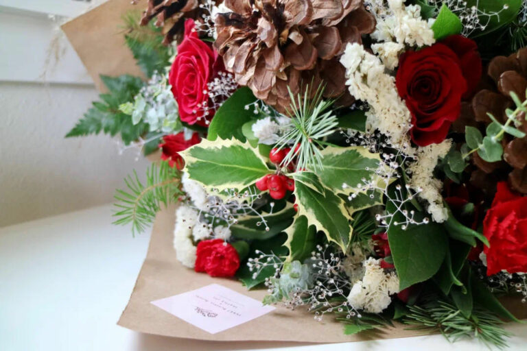 年終企劃 · 用冬青枝松果和雪花酥點綴這個聖誕