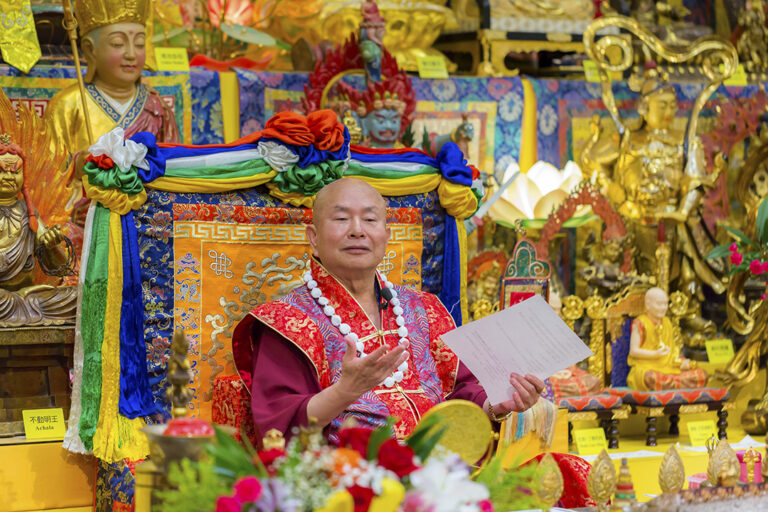 蓮生活佛壽誕談孝順父母  新著相約在冬季簽書會