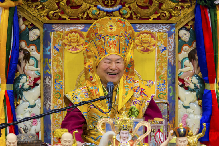 蓮生活佛主持新春祈福法會    對於一切眾生只有愛才是大慈悲