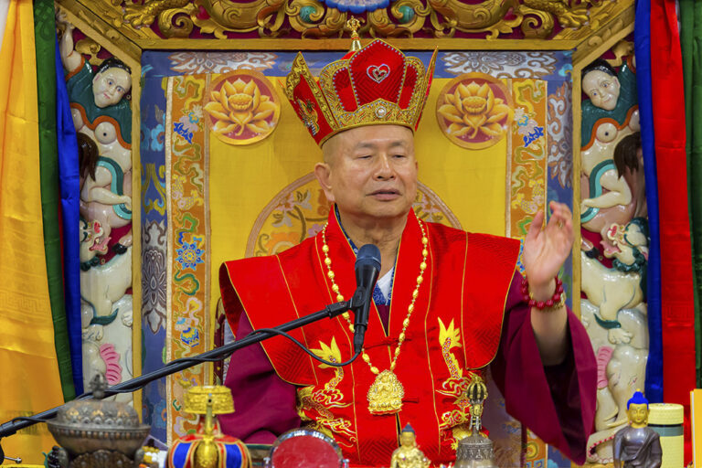 蓮生活佛發表新書純純之思 主持阿彌陀佛超度大法會