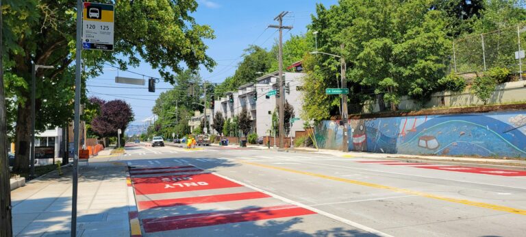 西雅圖交通部將在 Rainier Ave S 的部分地區增設公交車專用道