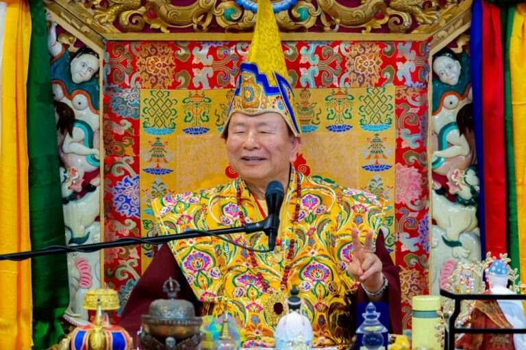 蓮生活佛主持農曆七月超度大法會    送你花一朵解析虛雲老和尚心要