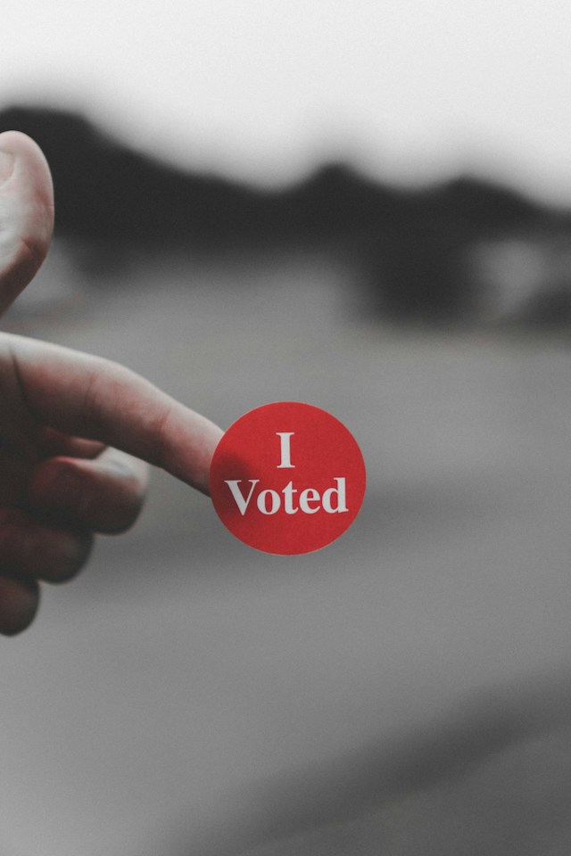 4個縣的選舉辦公室因白色粉末而被疏散