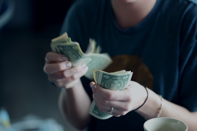 CEO薪酬激增 與員工薪資差距不斷拉大