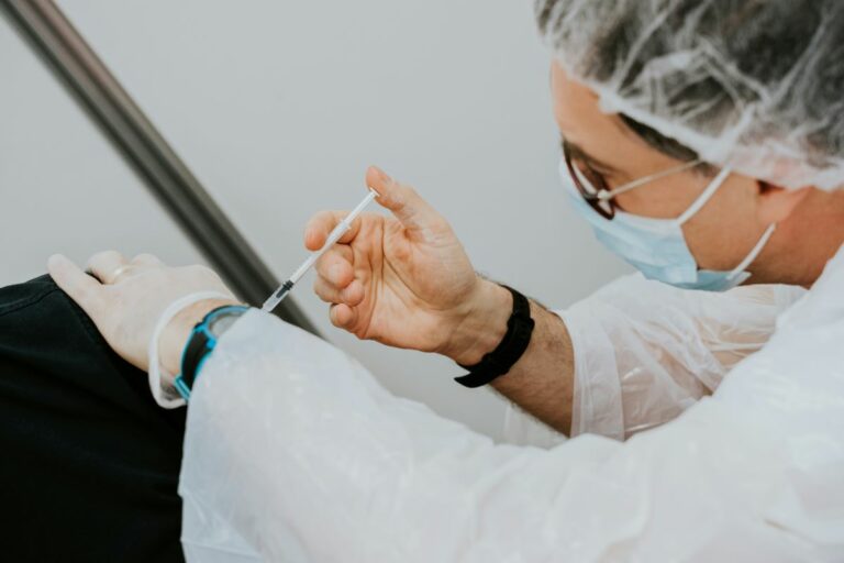 美衛生官員建議75歲以上接种RSV疫苗