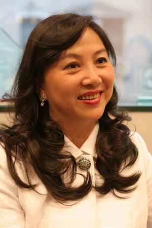 HSBC Elizabeth Lee