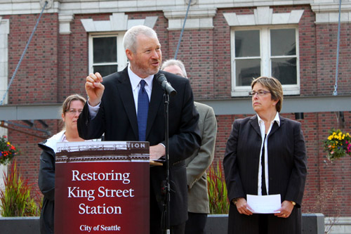 King Street Station Jackson Plaza